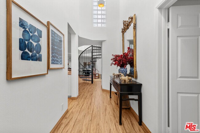 Building Photo - 12000 Goshen Ave