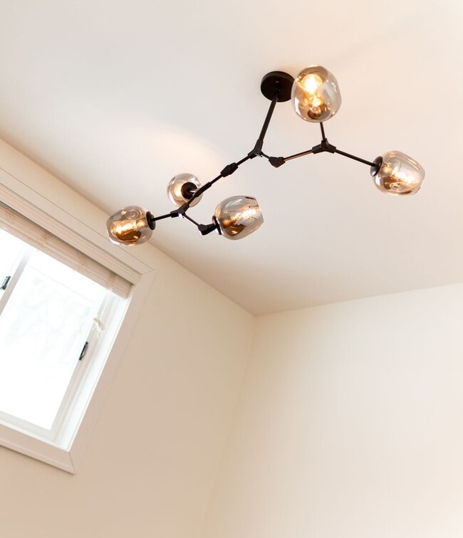 Building Photo - Charming & Updated 3-Bedroom Home for Lease in Birmingham