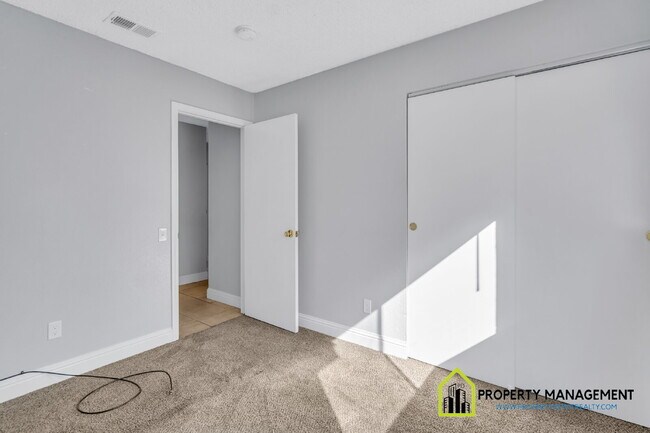 Building Photo - Remodeled 4-Bedroom Retreat with Large Backyard