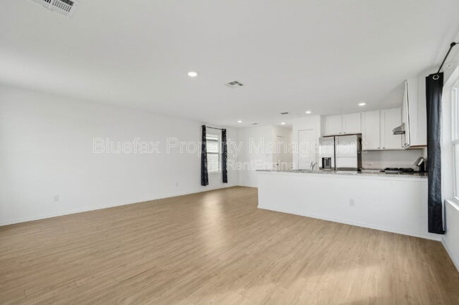 Building Photo - 7228 Pasture Run