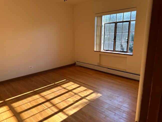 Bedroom - 2233 Kearney St