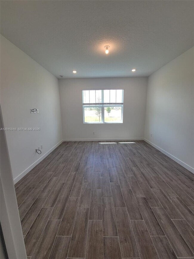 Building Photo - 1689 Whistlegrass Ln