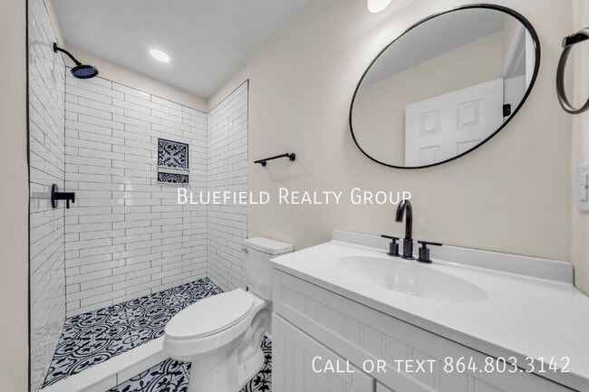 Building Photo - 130 Harmony Dr