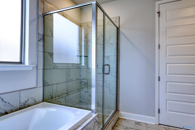 Building Photo - 188 Clift Crk Dr