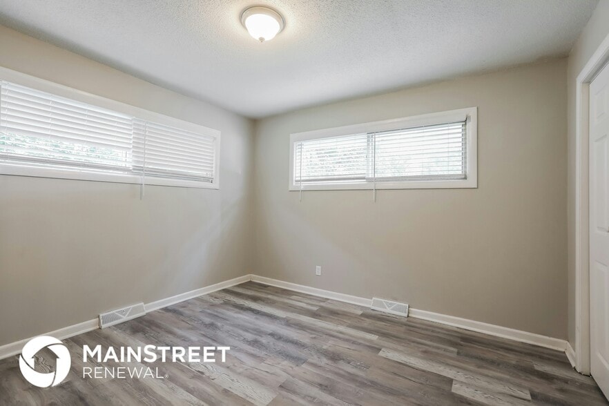 Building Photo - 8304 Longview Rd