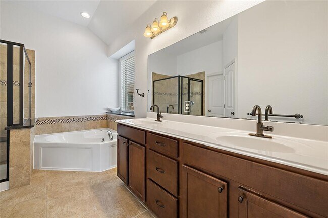 Building Photo - 5617 Rio Chama Cove