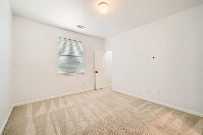 Building Photo - 9812 Whitley Bay Dr