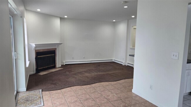 Building Photo - 18 Lexington Hills Rd