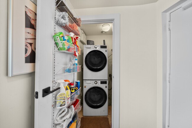 Building Photo - 700 E Ocean Blvd