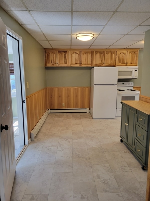 Building Photo - 60 Birch Ave S