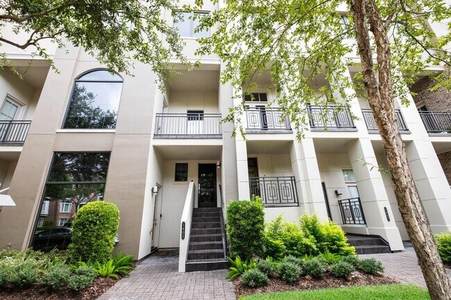Building Photo - 1405 Lake Pointe Pkwy