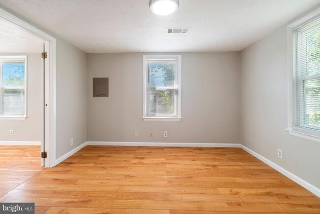 Building Photo - 107 Fusting Ave
