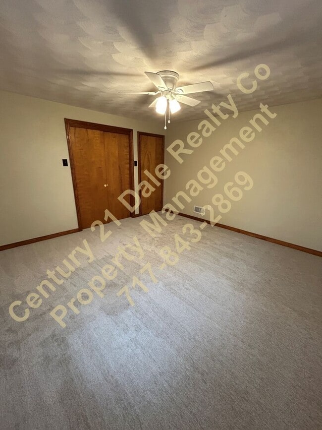 Building Photo - Fully remodeled 2 Bedroom All one Level ho...