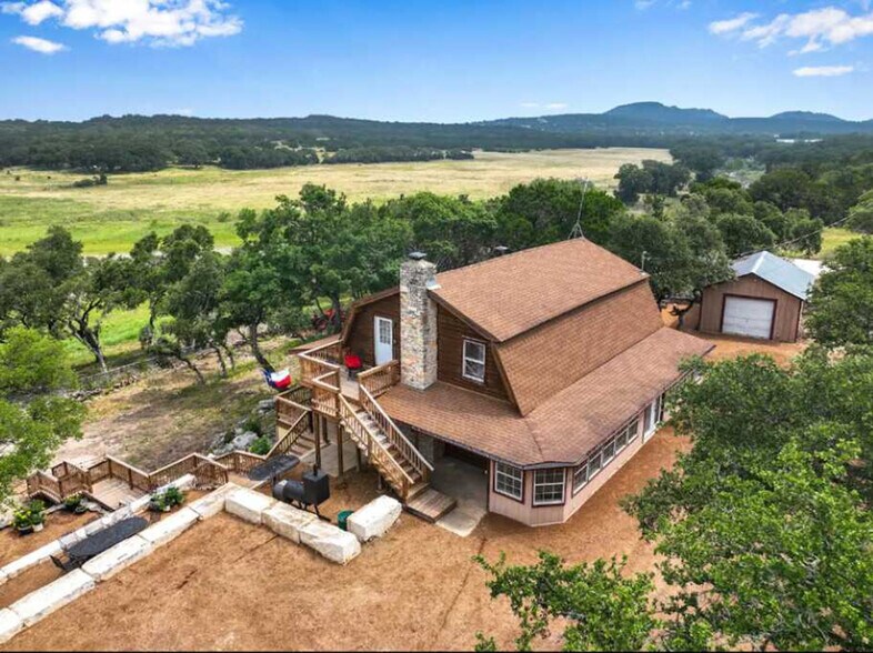 Building Photo - 205 Bravo Rd