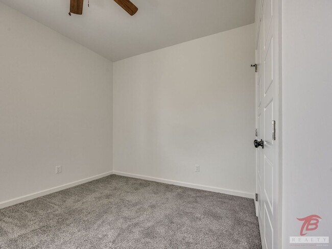 Building Photo - 1321 Chisholm Trail
