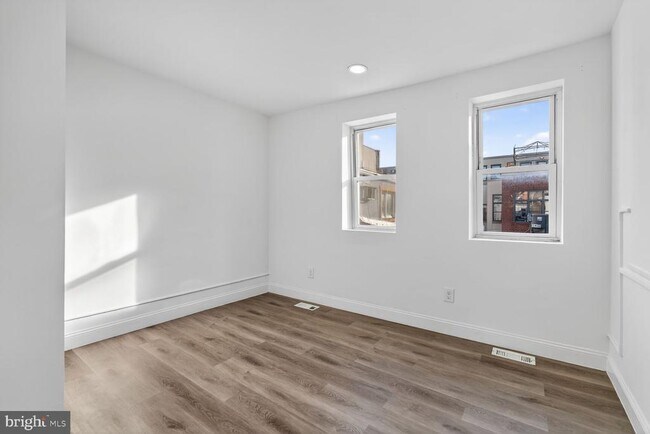 Building Photo - 2409 18th St NW