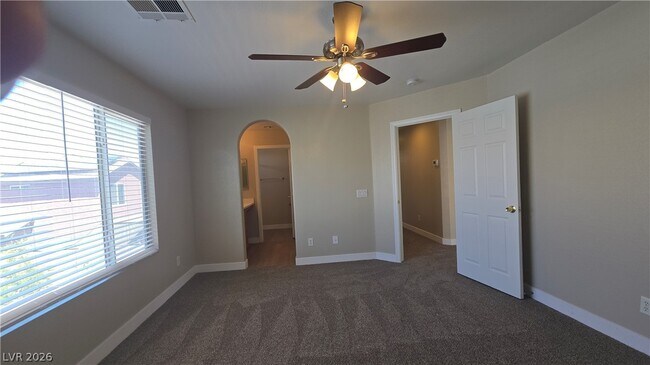 Building Photo - 808 E Rialto Hills Ave