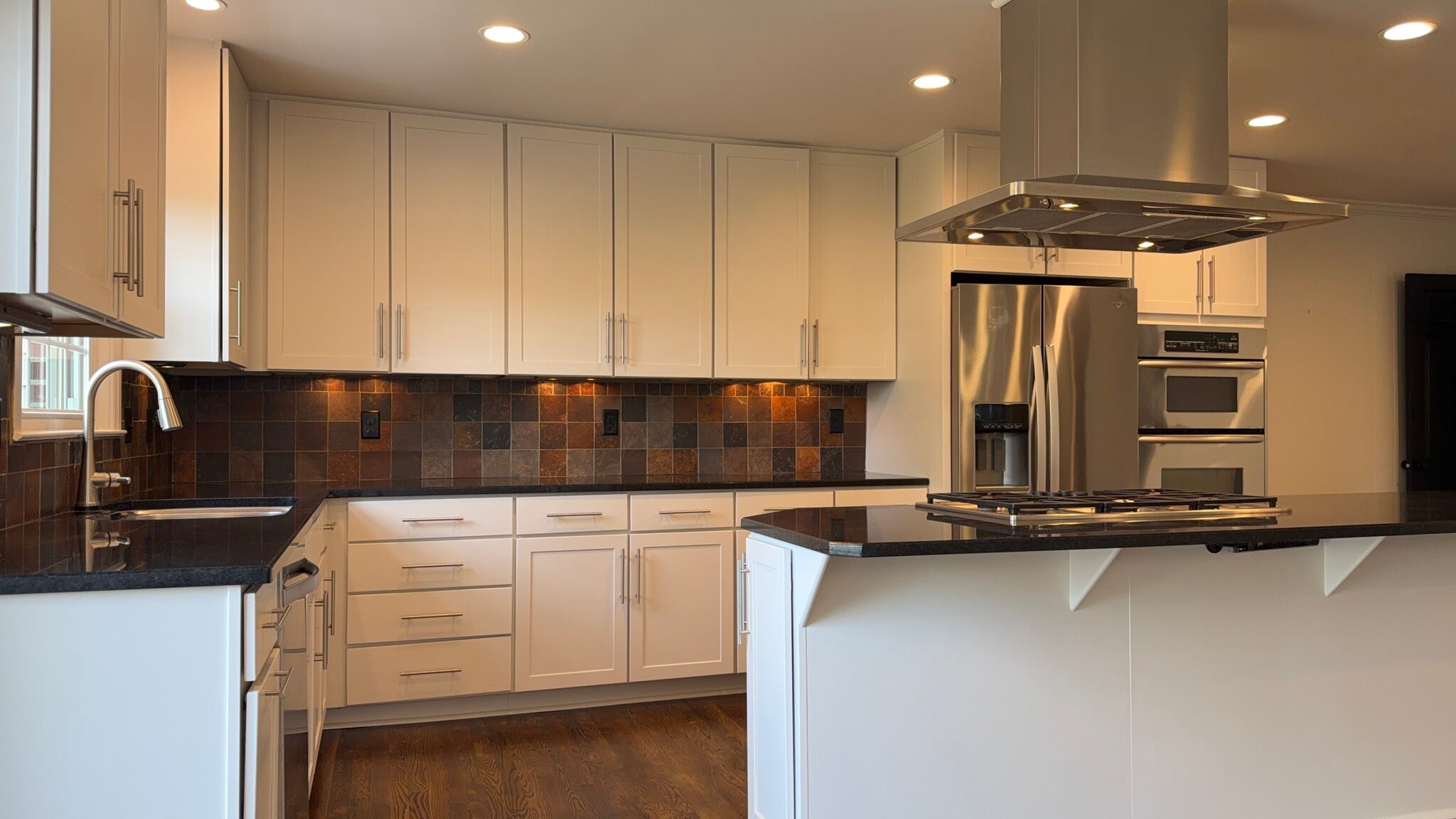 Kitchen - 2602 W Linden Ave