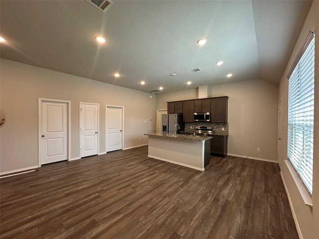 Building Photo - 15063 Arrowhead Loop E