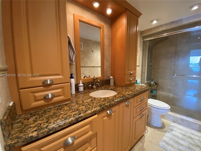 Building Photo - 9375 Fontainebleau Blvd