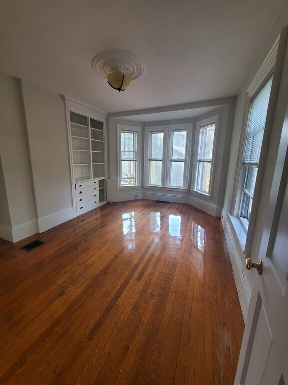 Building Photo - 411 Broadway-