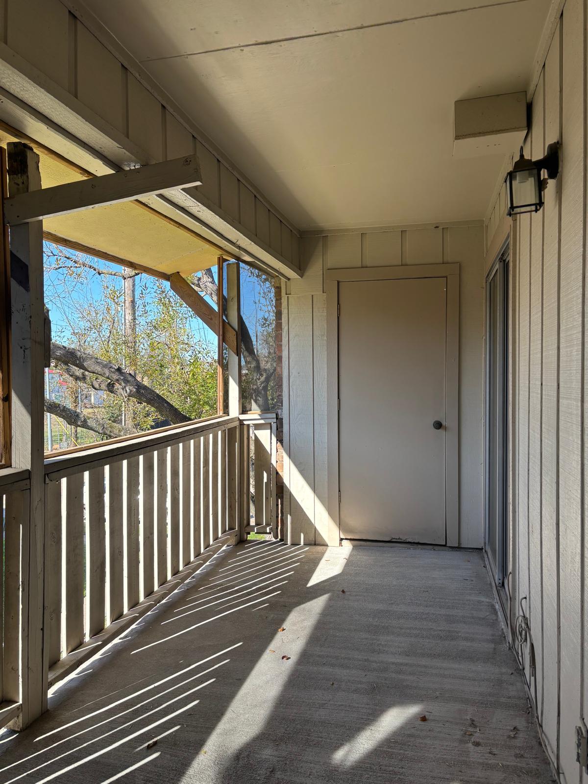 Building Photo - 5667 Birchmont Dr