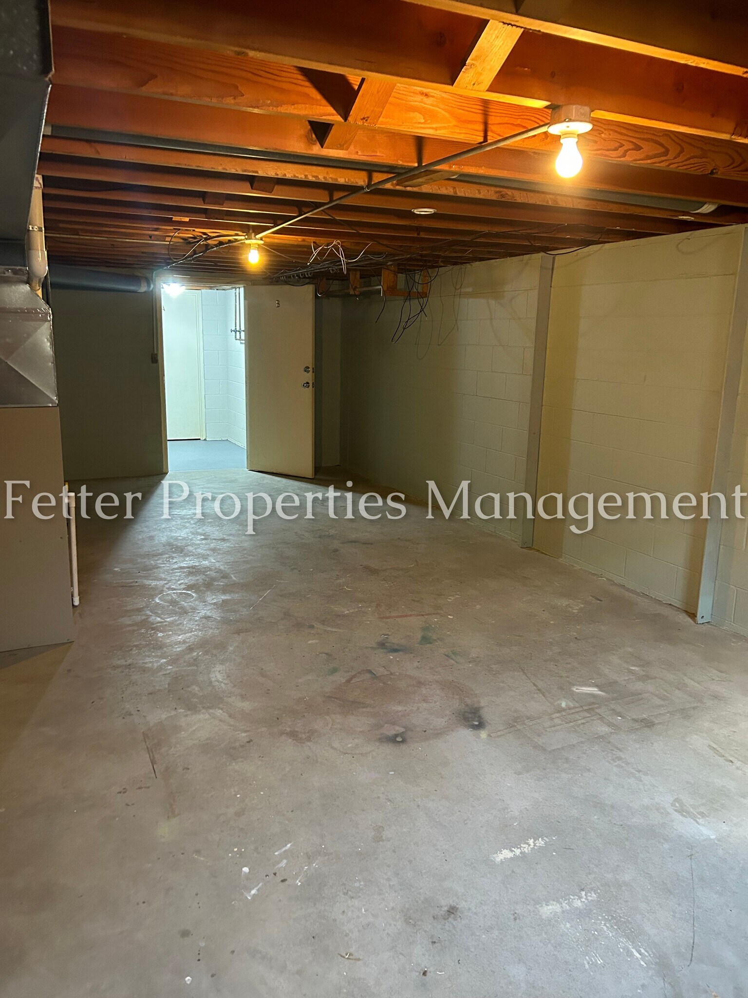 Building Photo - 4812 Oak Hill Rd