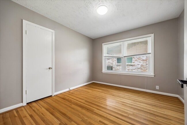 Building Photo - 207 Eldridge Rd