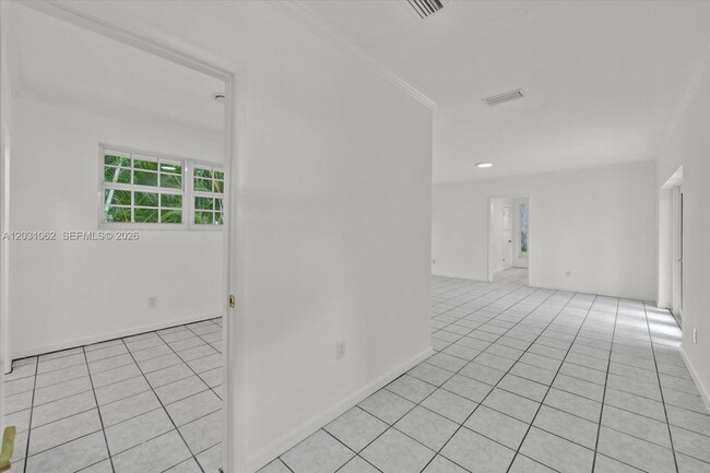 Building Photo - 2850 Natoma St