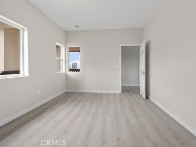Building Photo - 8411 Buckthorn Ave