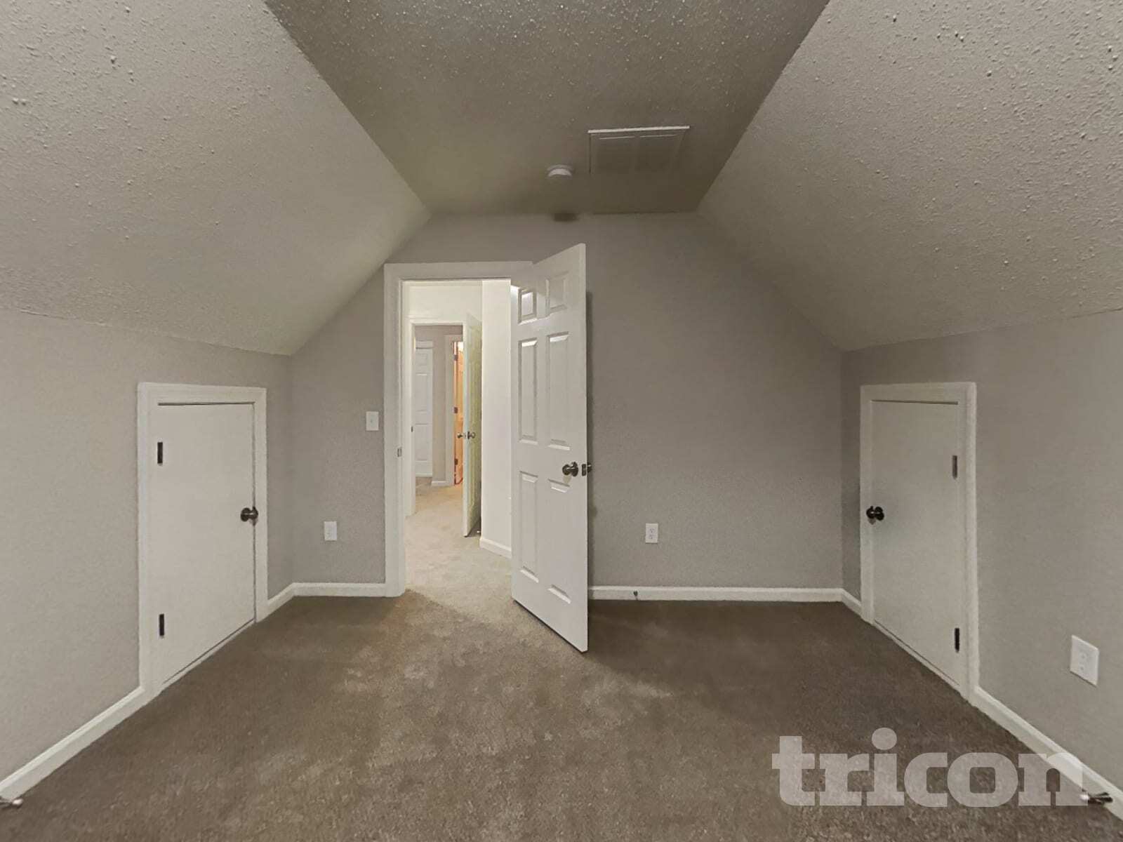 Building Photo - 2941 Ireton Pl