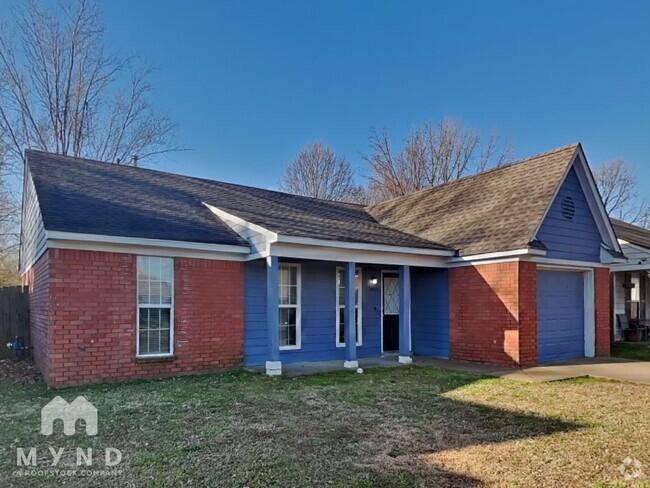 Building Photo - 3405 Laurelwood Dr