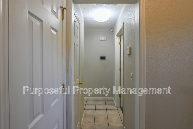 Building Photo - 1121 SW 99th Terrace