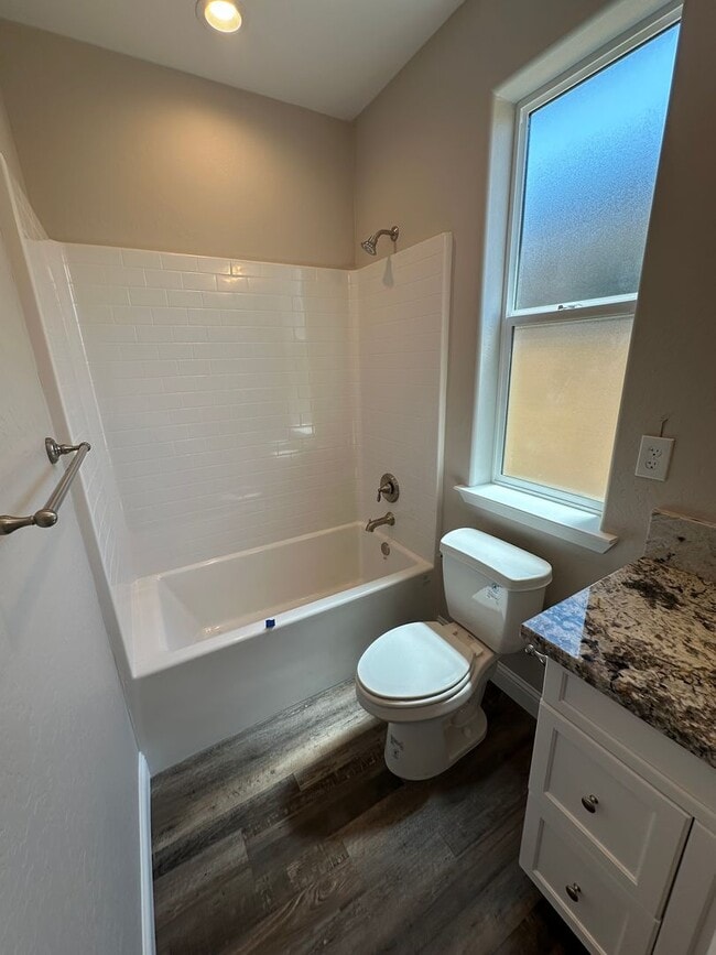 Building Photo - New house in Kerman Ca