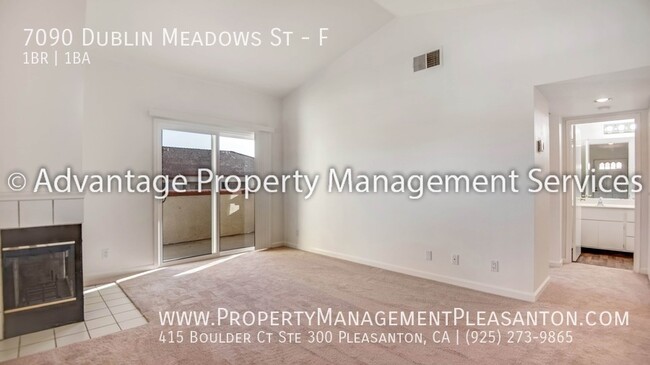 Building Photo - Top Floor 1 bed/1bath, 805 sq ft near Iron...