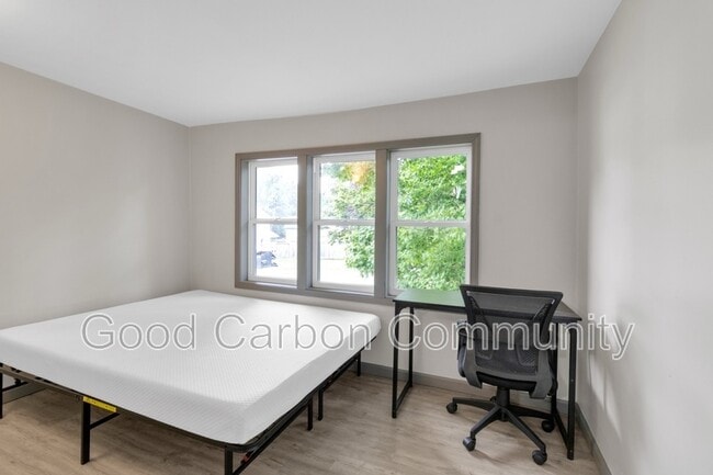 Building Photo - 48 Water St