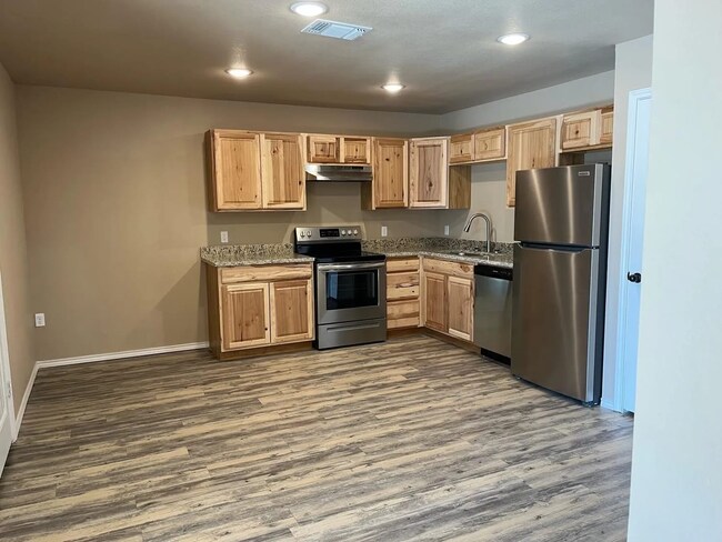 Primary Photo - Single Family Home in Cypress Grove