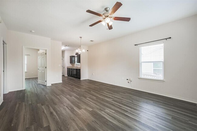 Building Photo - 10310 Chesterfield Dr