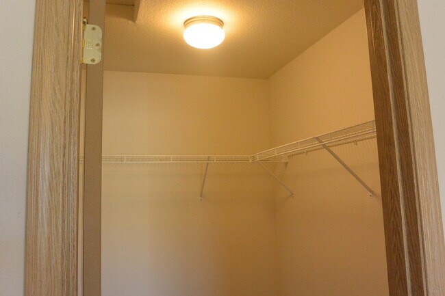 Building Photo - 6307 NE 59th Ct
