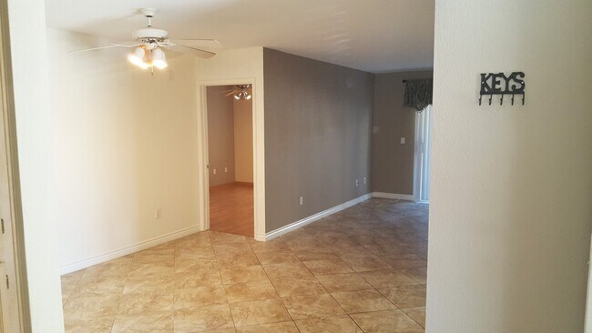 Building Photo - Three Bedroom Southwest Condo, Tile, Ground Floor