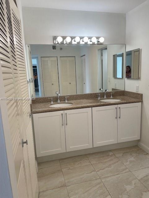 Building Photo - 20515 E Country Club Dr