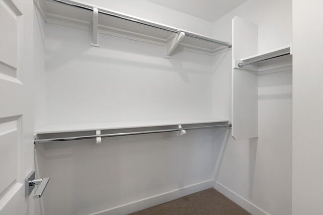 Building Photo - Stunning & Spacious - 3BD/2.5BA Townhome - Resort Style Living! Smart Home! Roof Deck w/ Expansiv...