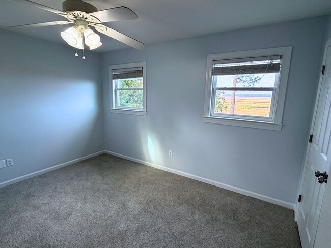 Building Photo - Spacious 4 Bedroom, 2.5 Bath Home with Stunning Marsh Views