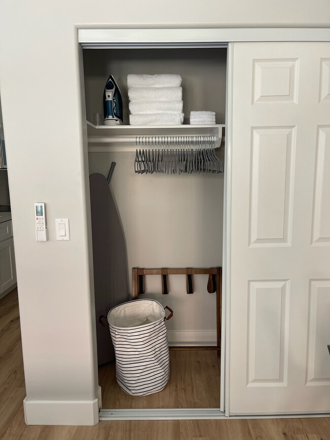 Closet - 4452 Alabama St