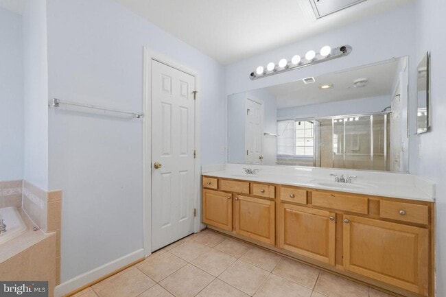 Building Photo - 2454 Curie Ct