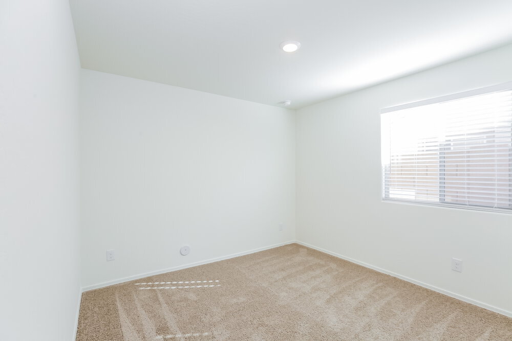 Building Photo - 25430 W Lamont Ave