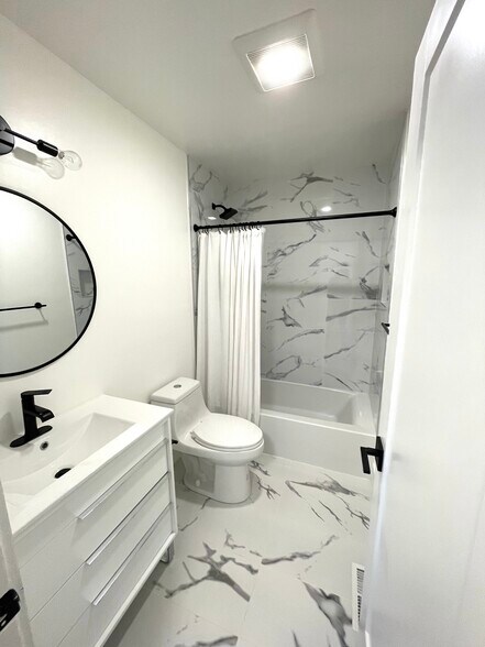 Building Photo - 239 Corte Madera Ave