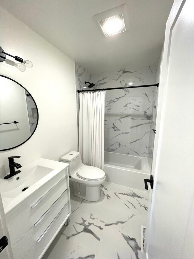 Building Photo - 239 Corte Madera Ave