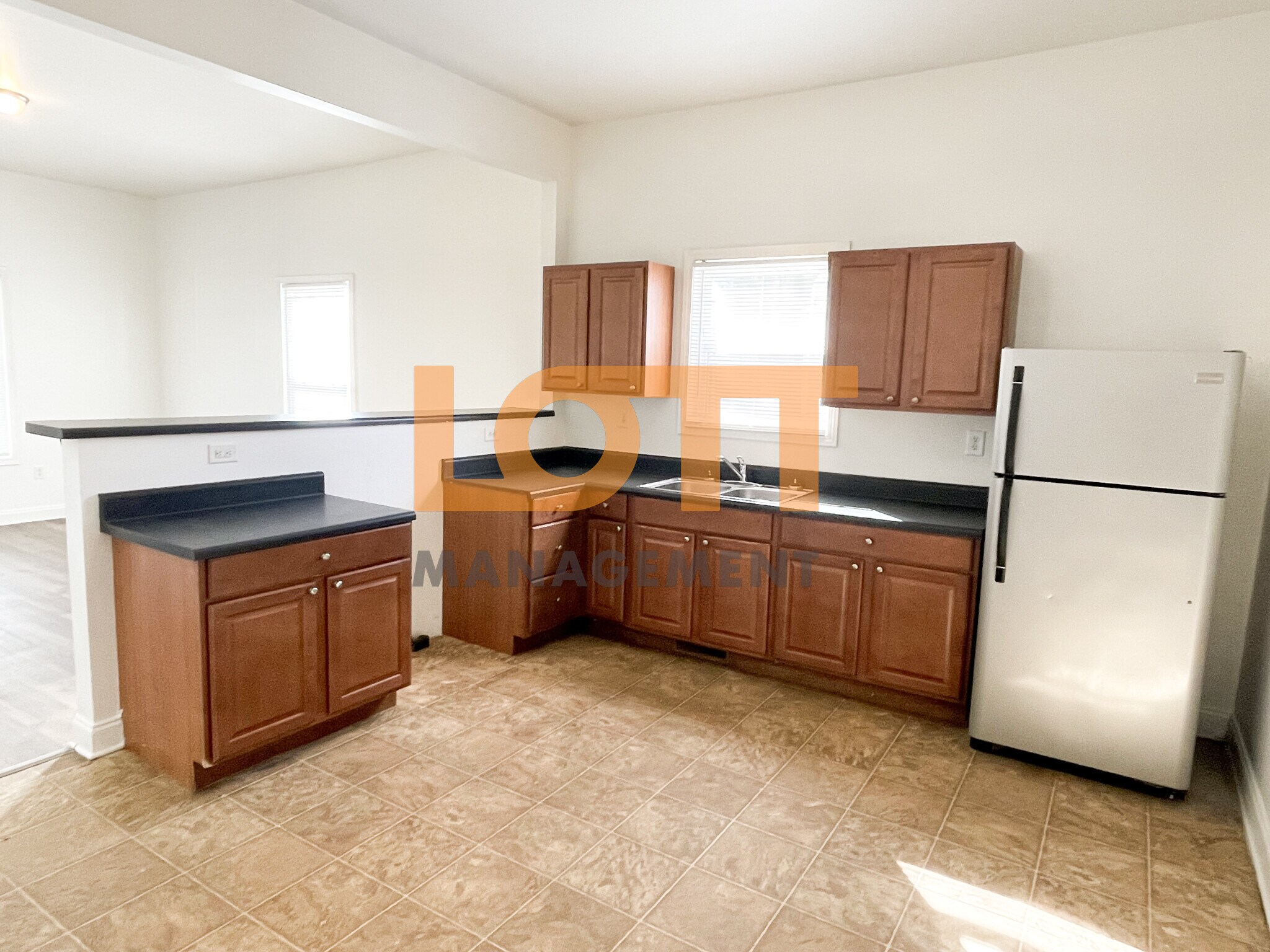 Building Photo - 12 N YMCA ST