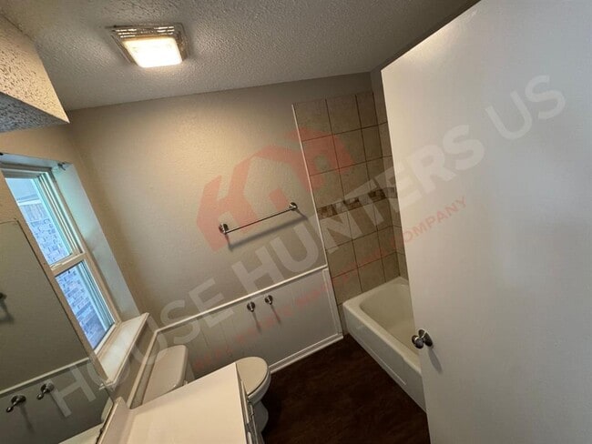 Building Photo - 920 NW 104th St